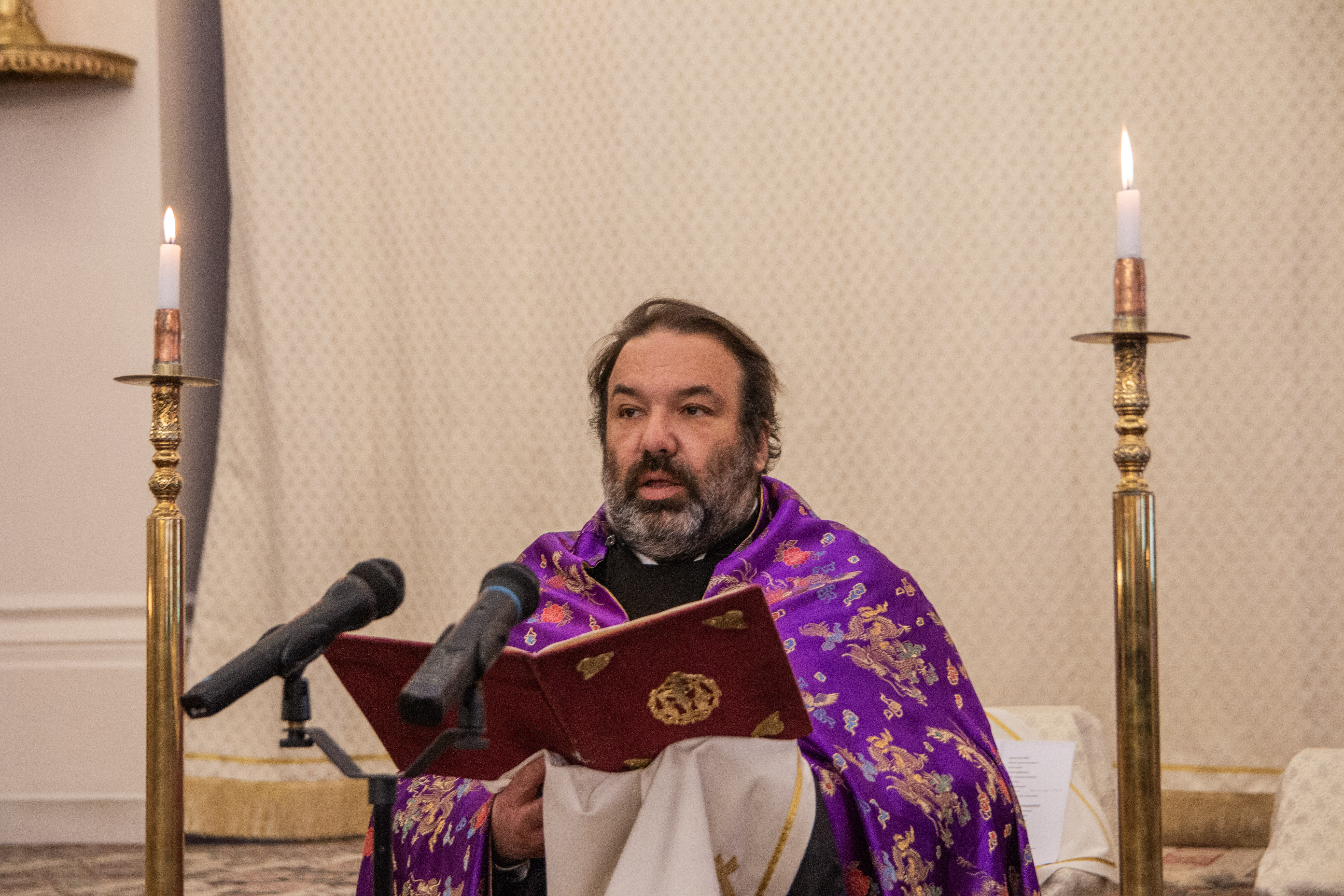 Peder Mürzyan yazılı açıklama yaptı, Feriköy Kilisesi'ndeki görevini bıraktı